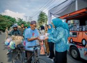 Tebar Kebaikan di Ramadan, Batin Wulan Bagikan 200 Paket Takjil untuk Masyarakat